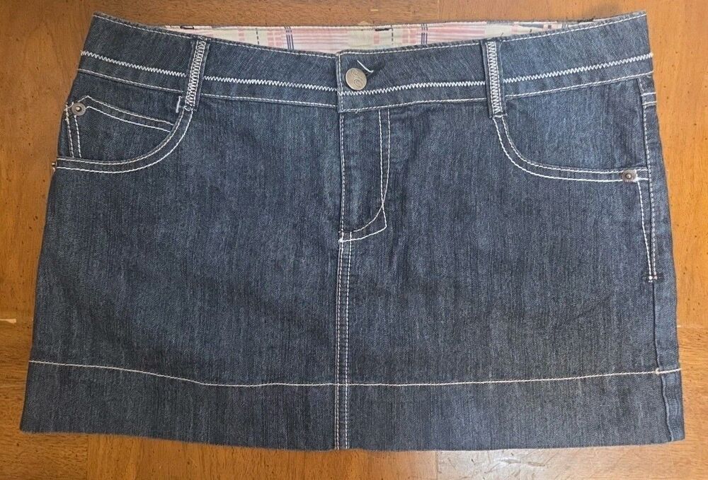 So Wear It Declare It Dark Wash Denim Mini Skirt Size 7 Y2K 2000s 1990s Vintage